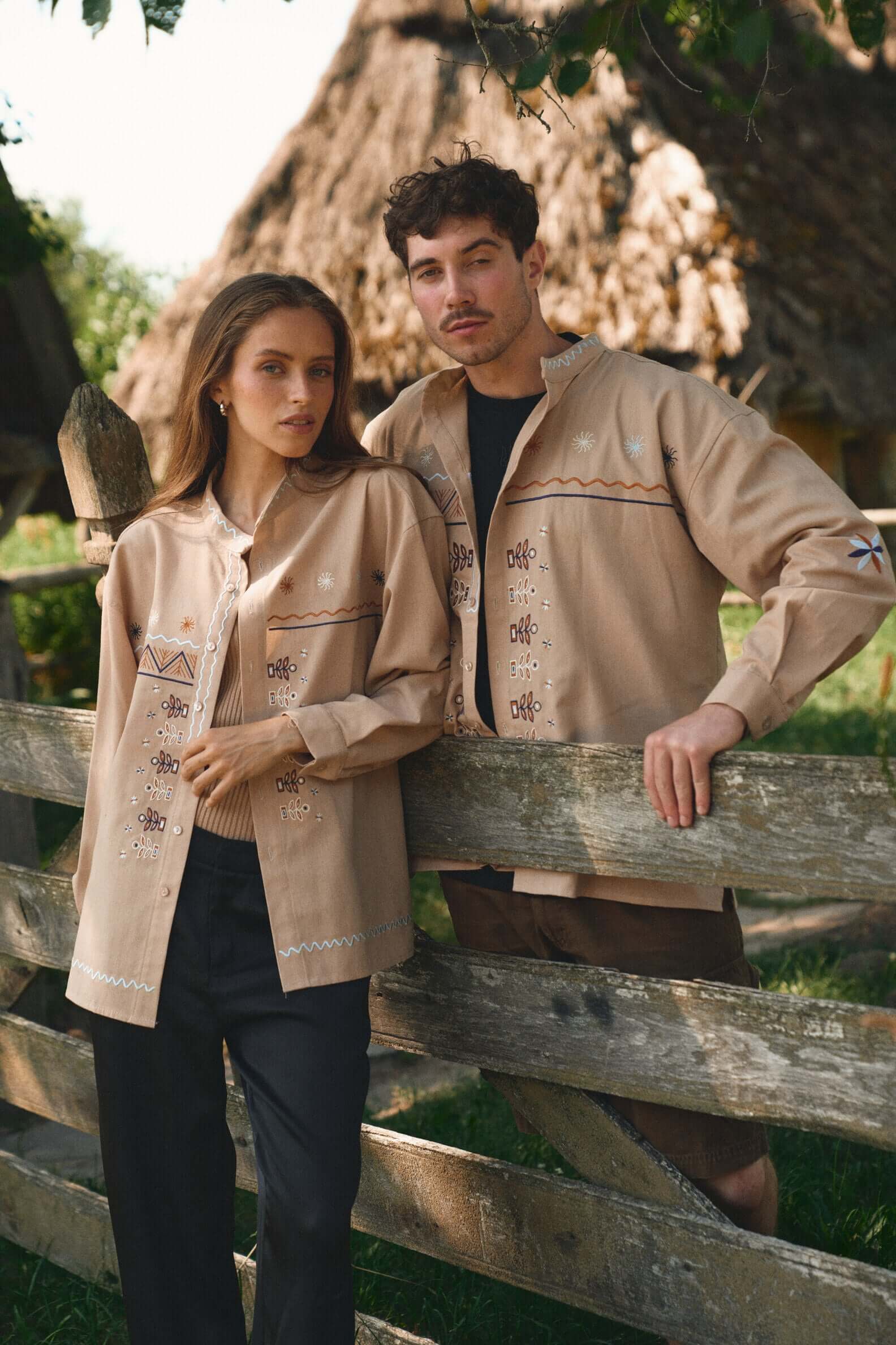 Сорочка унісекс з вишивкою "Луги" бежева | Hrushenka