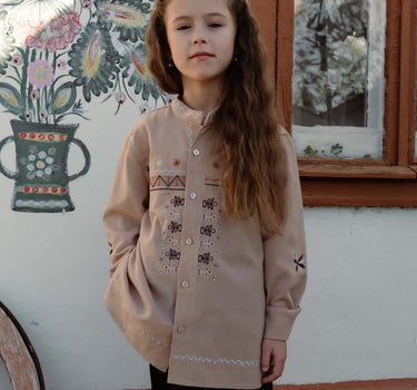 White embroidered shirt with collar "Tree of Life"
